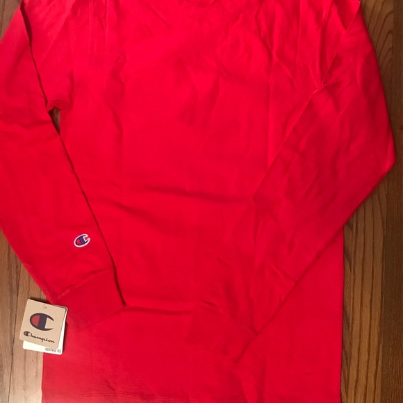 Champion Red Long Sleeve T- Shirt Small NWT - Picture 7 of 8